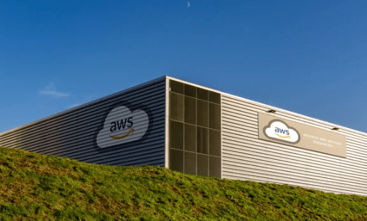 10 Real-World Generative AI Use Cases Running on AWS.